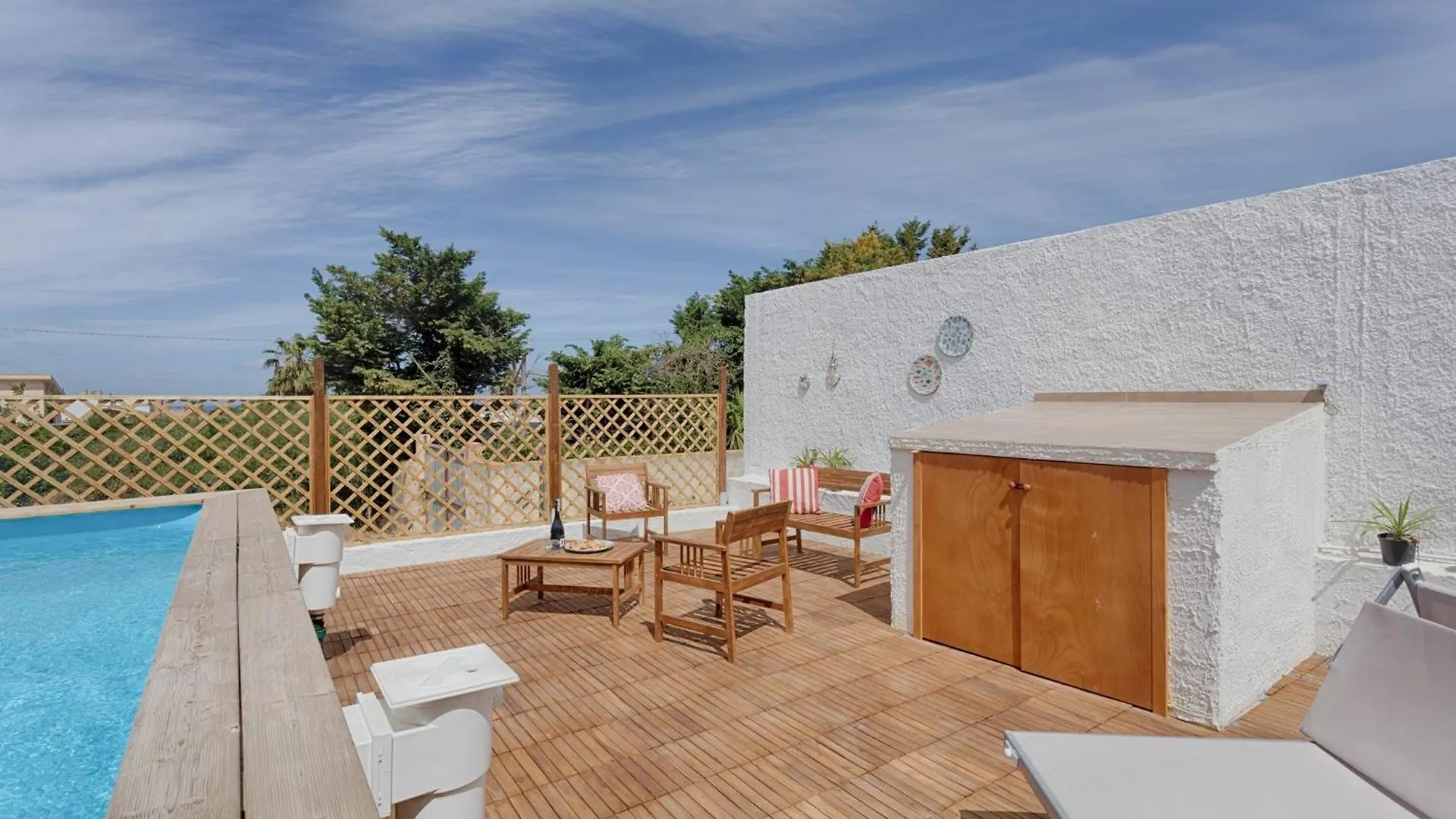 Dreamy Apartment With Veranda, Pool And Parking Rilievo