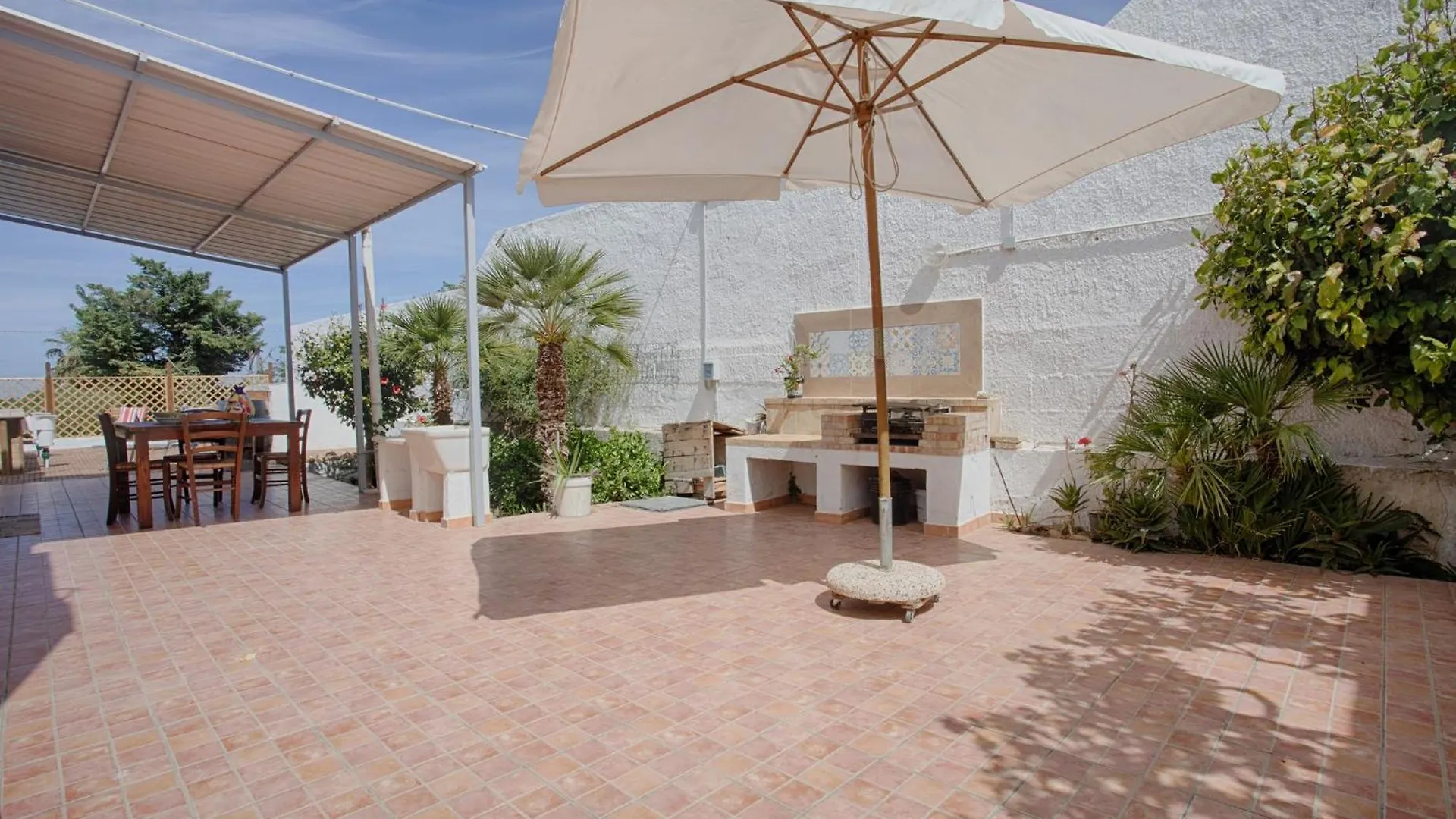 Dreamy Apartment With Veranda, Pool And Parking Rilievo