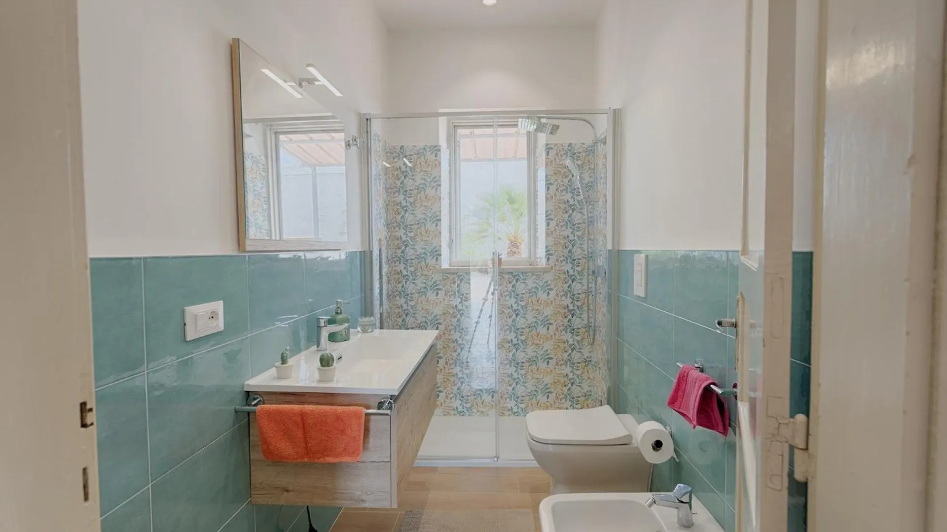 Dreamy Apartment With Veranda, Pool And Parking Rilievo