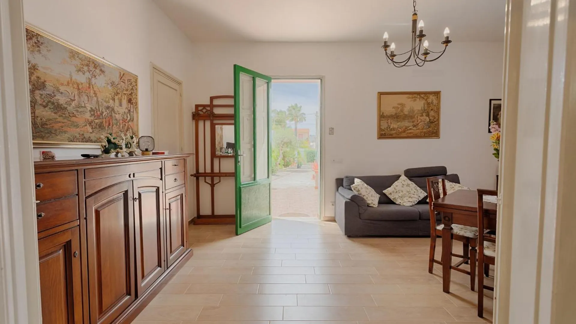 Dreamy Apartment With Veranda, Pool And Parking Rilievo