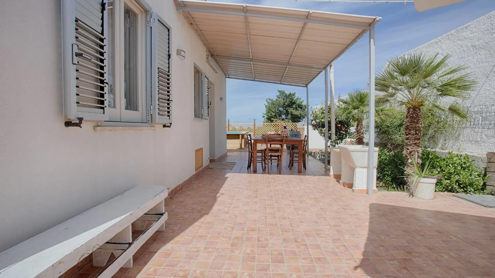 Dreamy Apartment With Veranda, Pool And Parking Rilievo 0*,  Italy